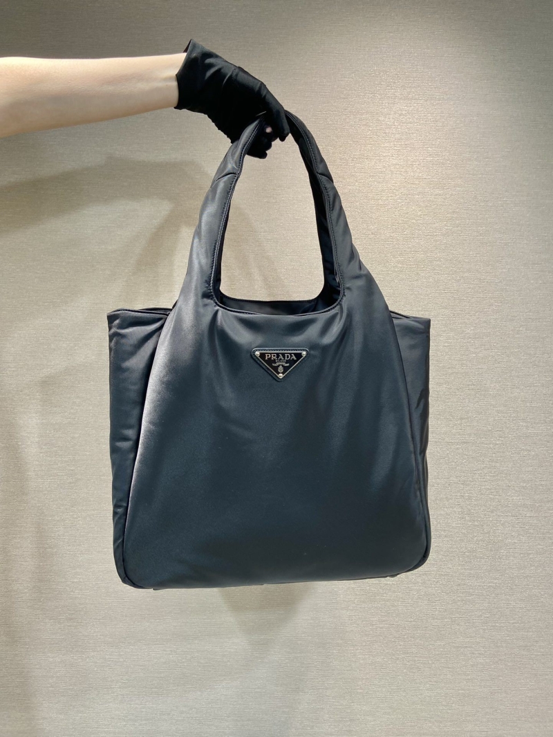 Pra*a tote bags